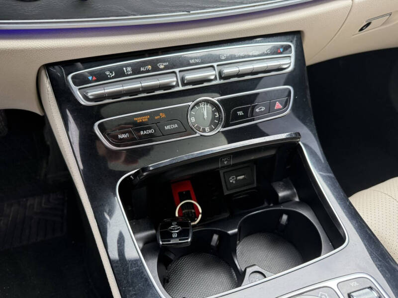 2017 Mercedes-Benz E-Class E 300 4MATIC