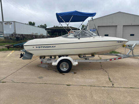2005 Stingray Boats 180 RX