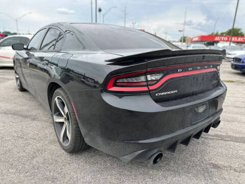 2017 Dodge Charger SE