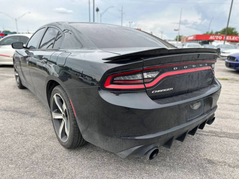 2017 Dodge Charger SE