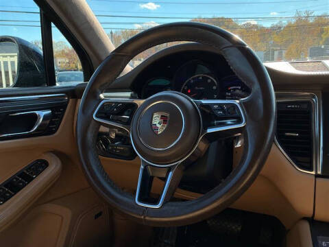 2016 Porsche Macan Turbo