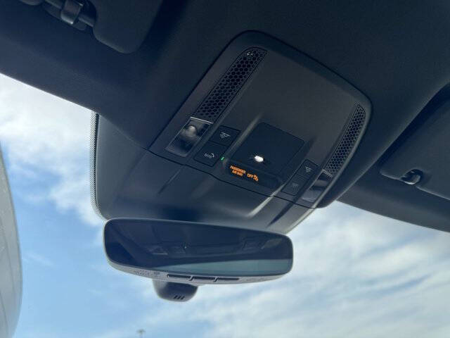 2025 Porsche Taycan 4