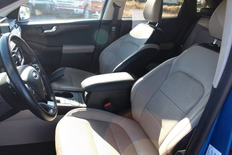 2020 Ford Escape Titanium