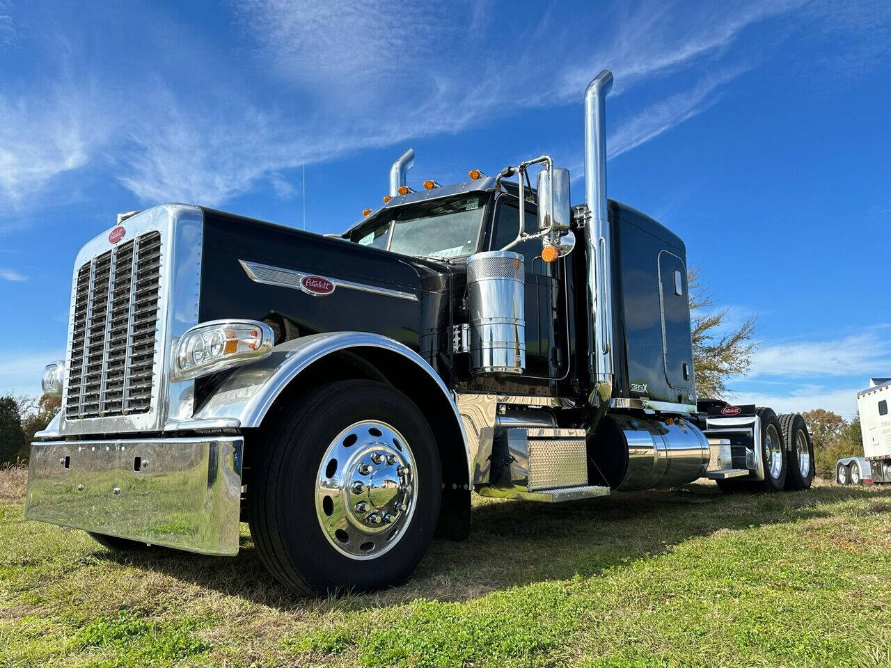 New 2025 Peterbilt 389 For Sale