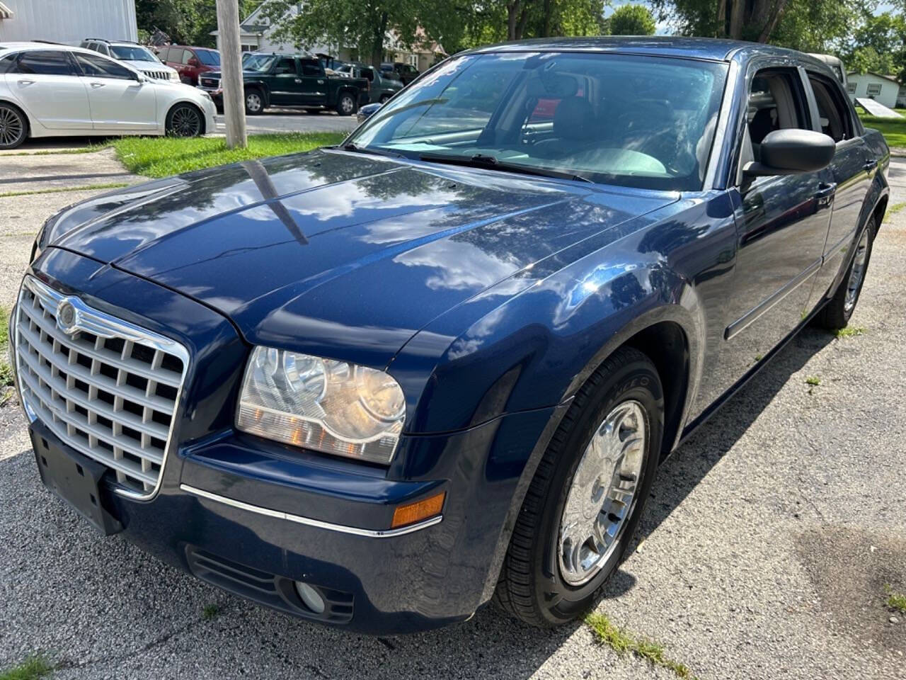 2005 Chrysler 300 for sale at Quality Cars Of South Elgin in South Elgin, IL