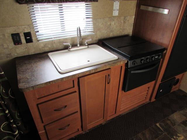 2015 CHEROKEE GREY WOLF