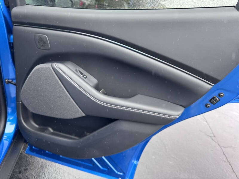 2025 Ford Mustang Mach-E Premium