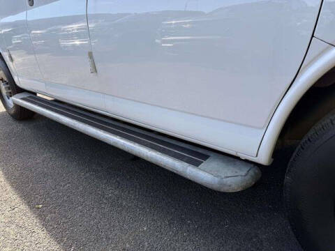 2024 Chevrolet Express 2500