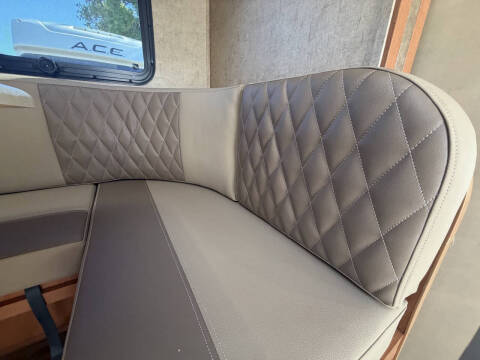 2017 Forest River Sunseeker MBS