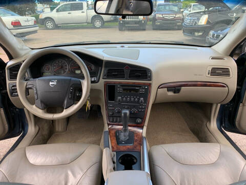 2005 Volvo XC70