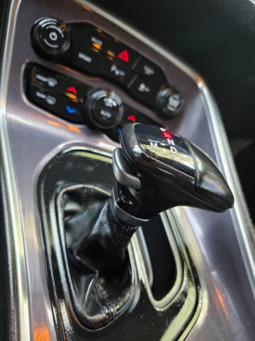 2018 Dodge Challenger SXT Plus