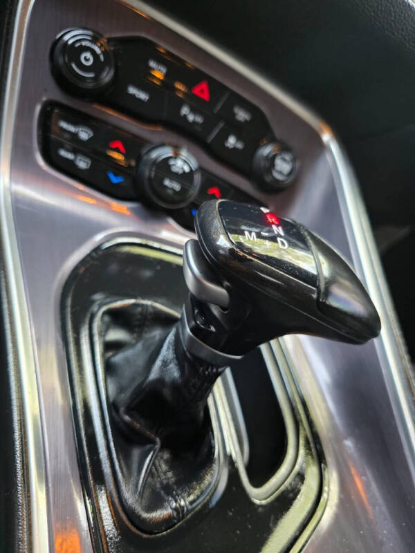 2018 Dodge Challenger SXT Plus