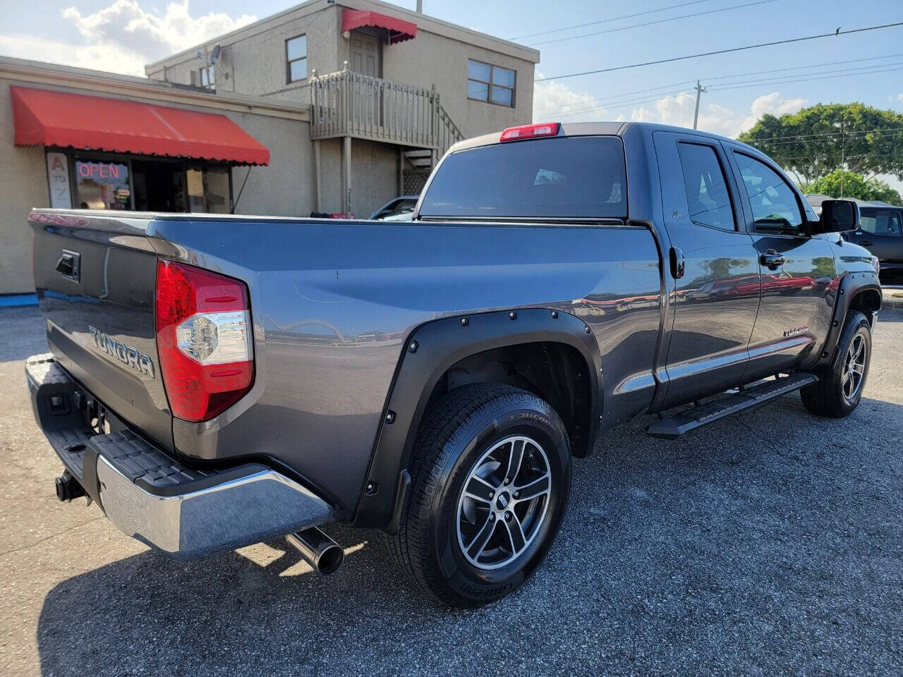 2014 Toyota Tundra Pickup - $24,999