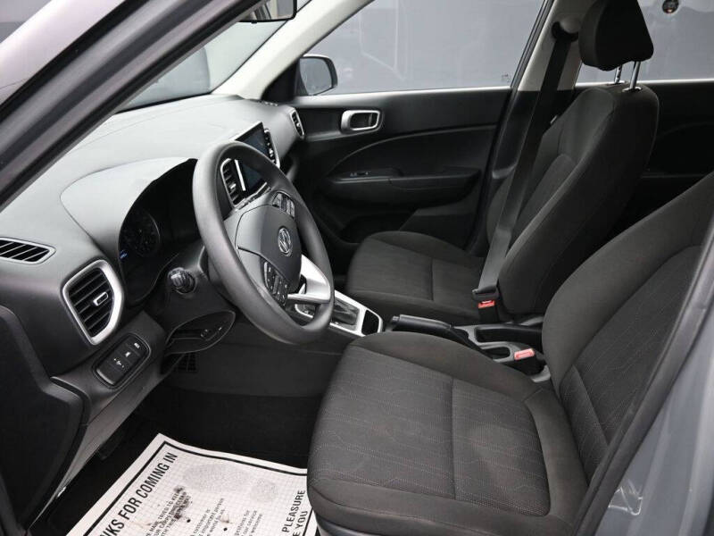 2022 Hyundai Venue SE