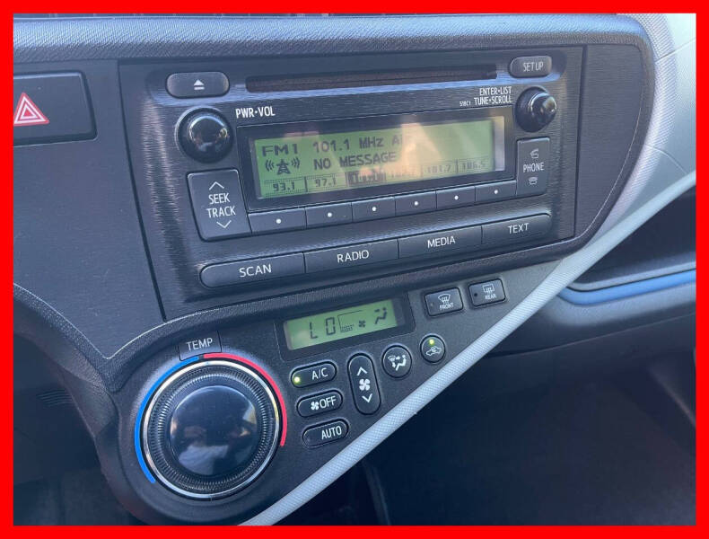 2012 Toyota Prius c Two