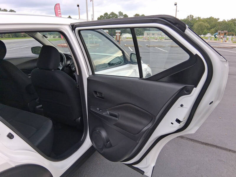 2024 Nissan Kicks S