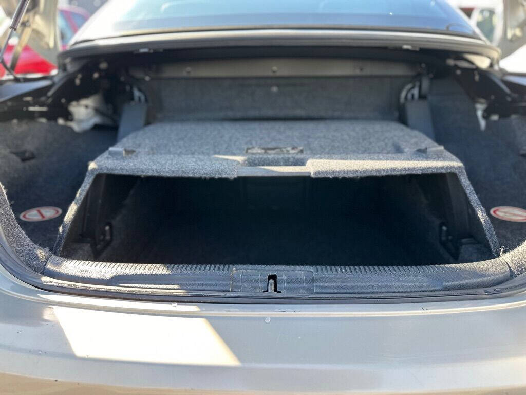 Silver 2009 Volkswagen Eos Lux Convertible Lux 2dr Convertible 27
