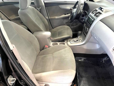 2012 Toyota Corolla LE