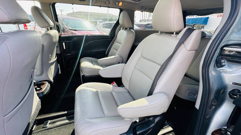 2015 Toyota Sienna Limited 7-Passenger