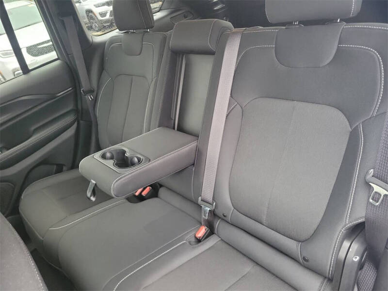 2024 Jeep Grand Cherokee Laredo X