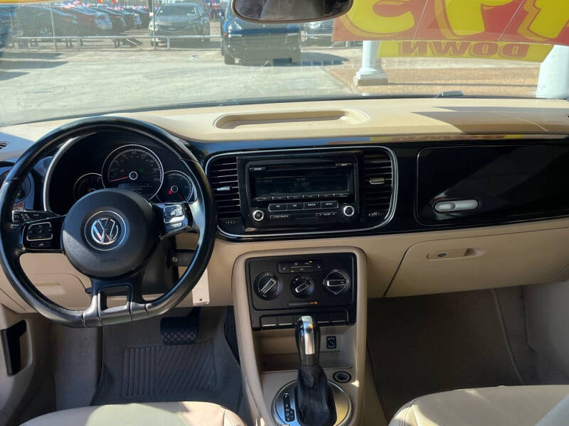 2014 Volkswagen Beetle Convertible 2.5L