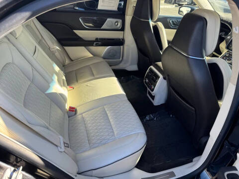 2017 Lincoln Continental Black Label