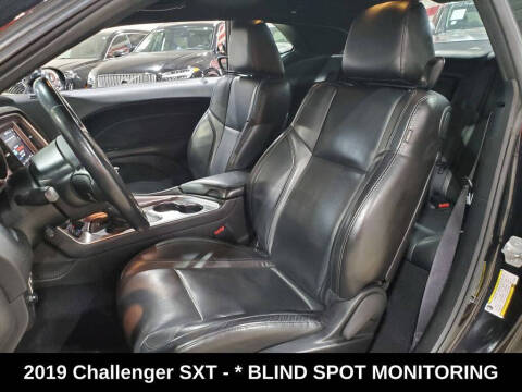 2019 Dodge Challenger SXT