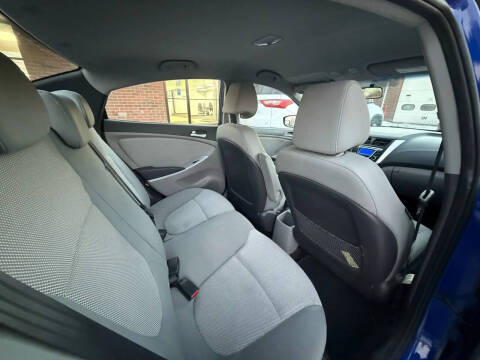 2012 Hyundai Accent GLS