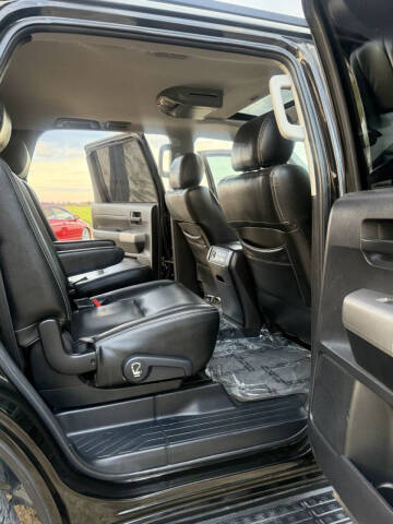 2016 Toyota Sequoia SR5