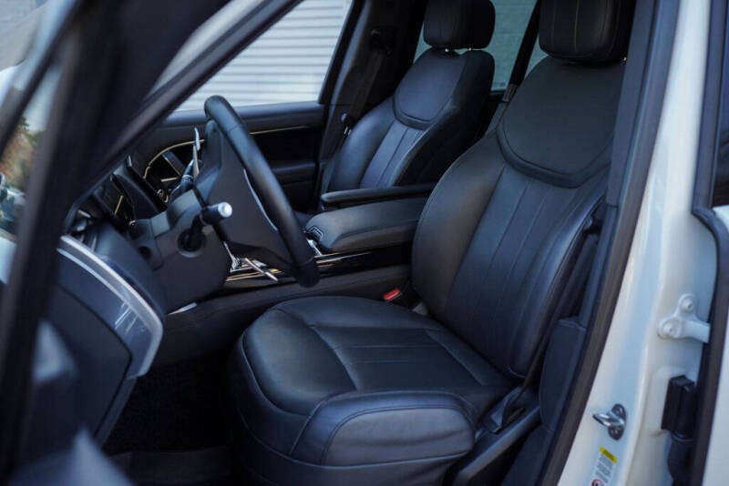 2022 Land Rover Range Rover P400 SE