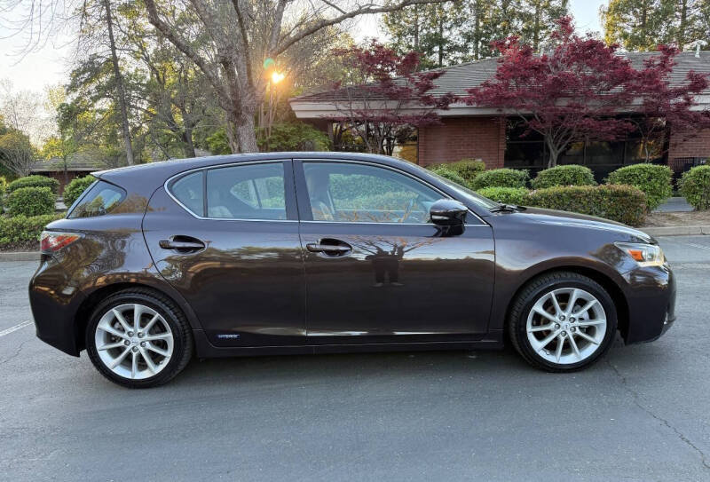 2011 Lexus CT 200h Premium