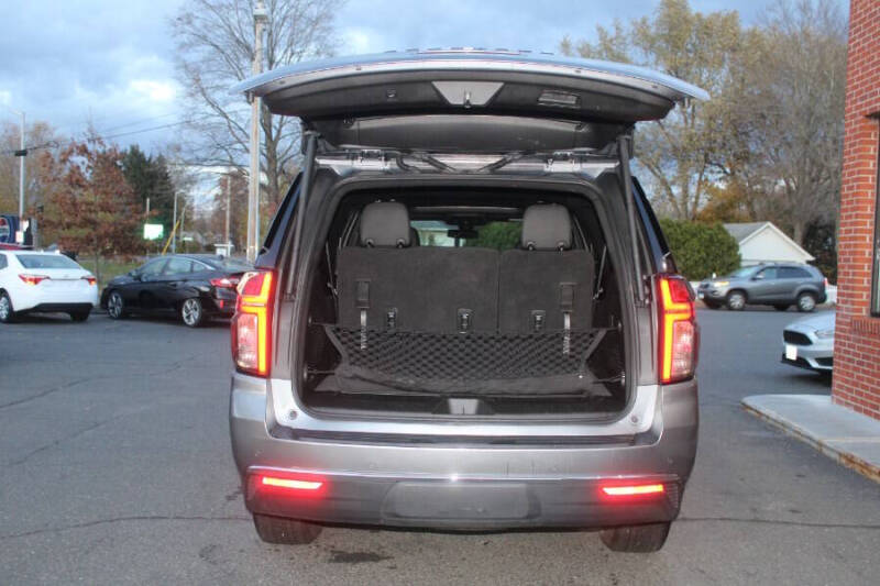2022 Chevrolet Suburban LT
