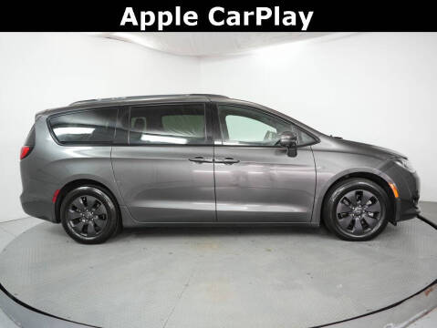 2019 Chrysler Pacifica Hybrid Limited