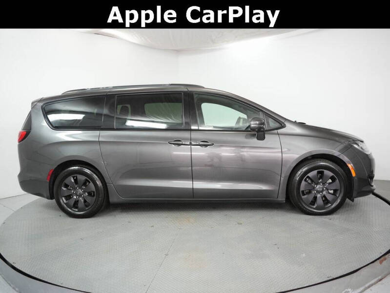 2019 Chrysler Pacifica Hybrid Limited
