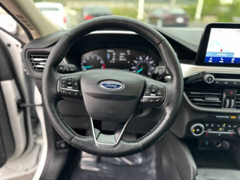 2020 Ford Escape SEL