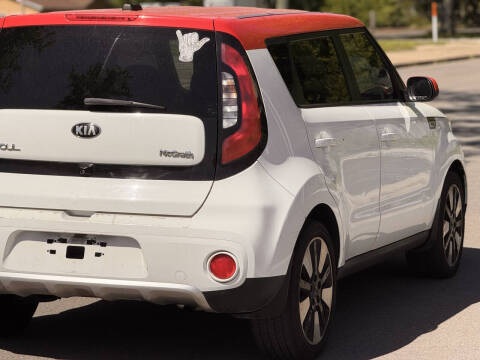 2017 Kia Soul +