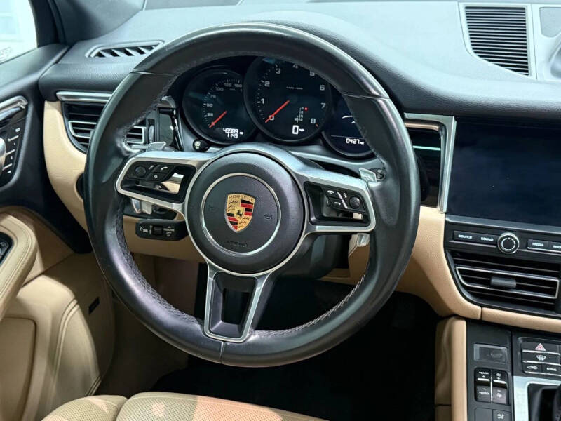 2019 Porsche Macan