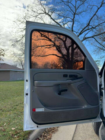 2005 Chevrolet Suburban 2500 LT