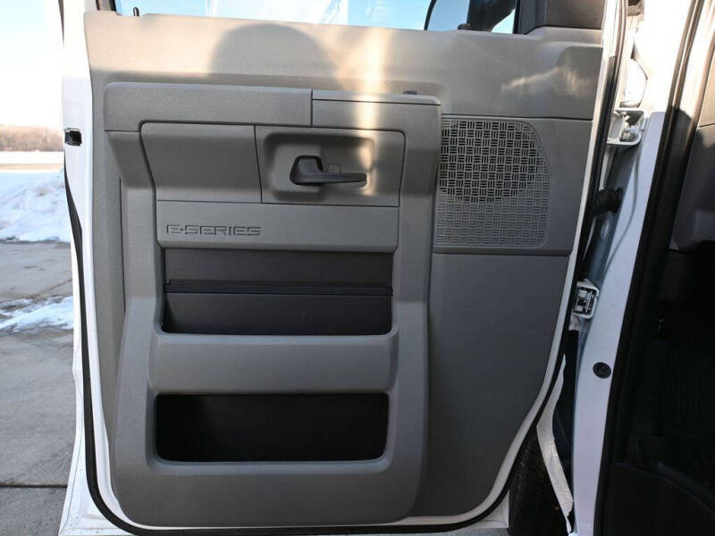 2024 Ford E-Series