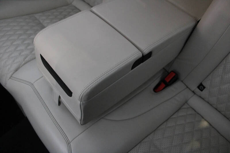 2019 Jaguar XJL Portfolio