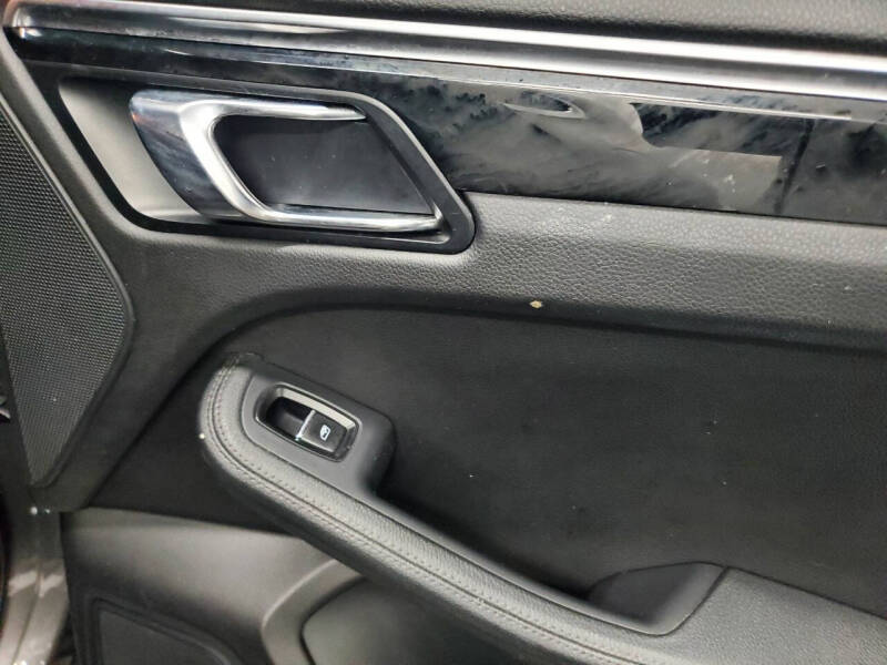 2016 Porsche Macan S