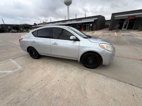 2014 Nissan Versa 1.6 S