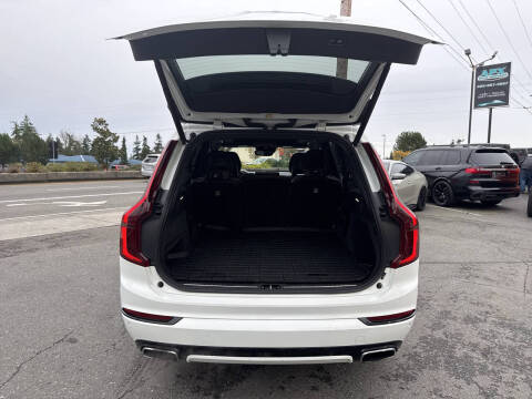 2017 Volvo XC90 T6 R-Design