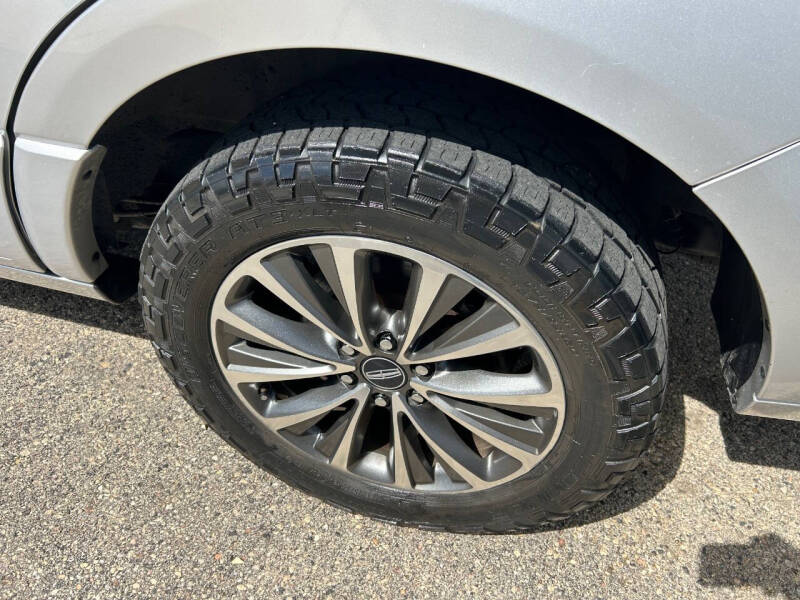 2017 Lincoln Navigator Select