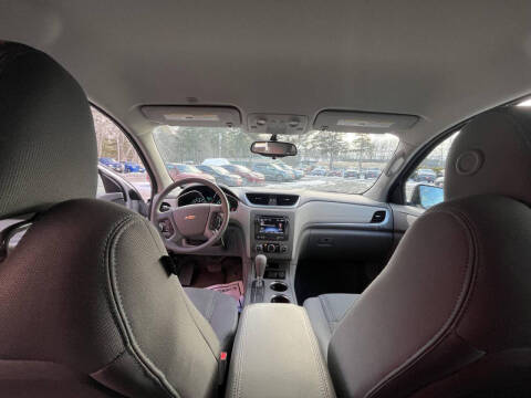 2017 Chevrolet Traverse LS