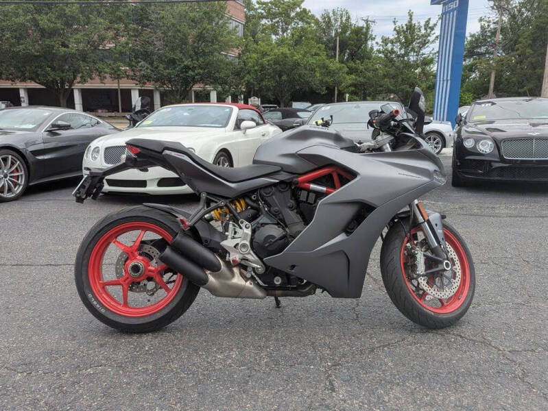 2020 Ducati SuperSport