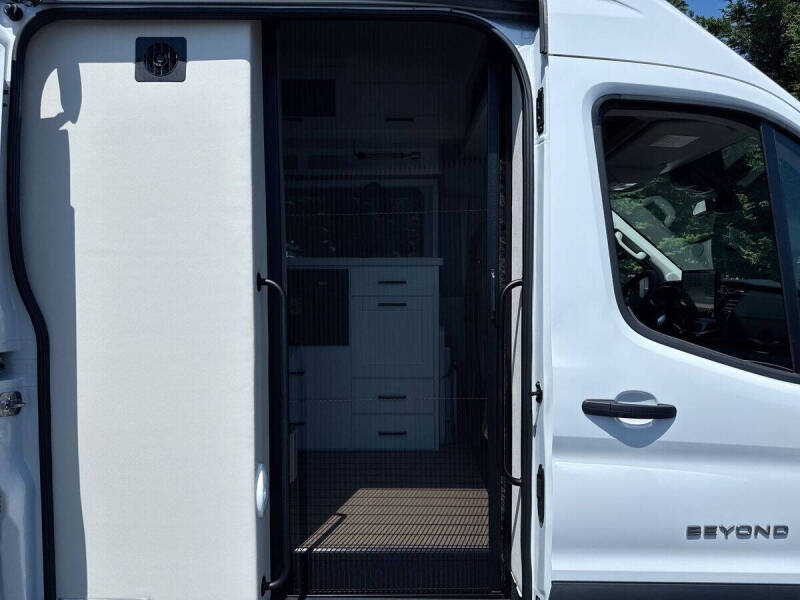2025 Ford Transit
