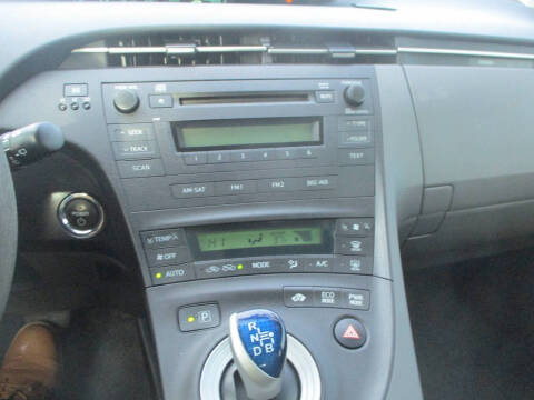 2010 Toyota Prius III