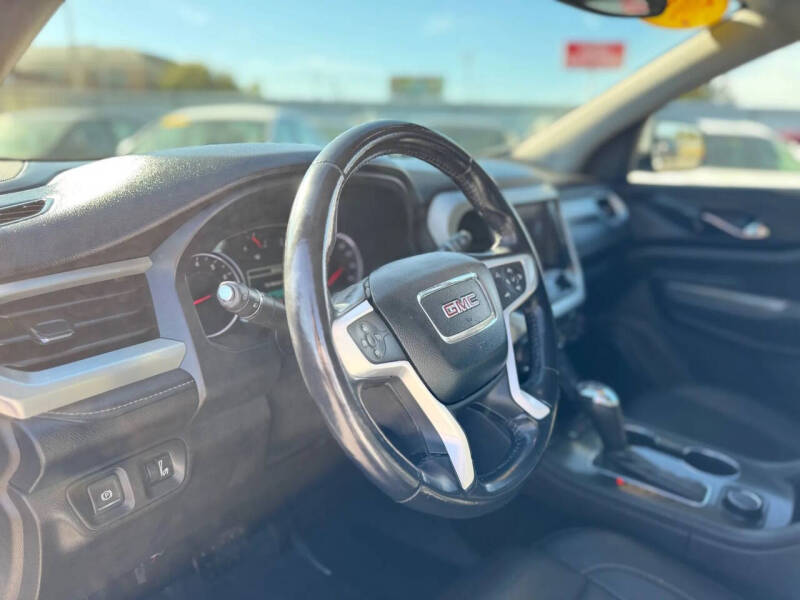 2019 GMC Acadia SLT-1