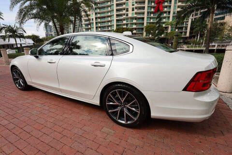 2019 Volvo S90 T5 Momentum